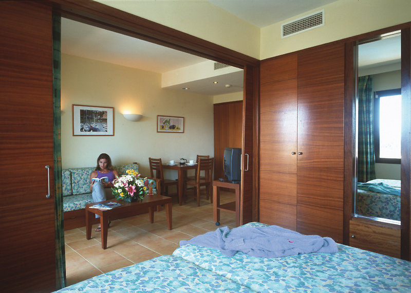 Hotel Illot Suites Cala Ratjada  Kültér fotó
